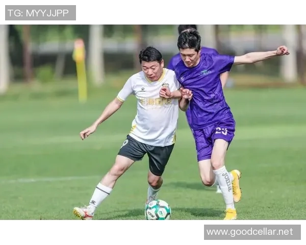 中韩足球明星表演赛激情对决展现友谊与竞技精神的盛宴