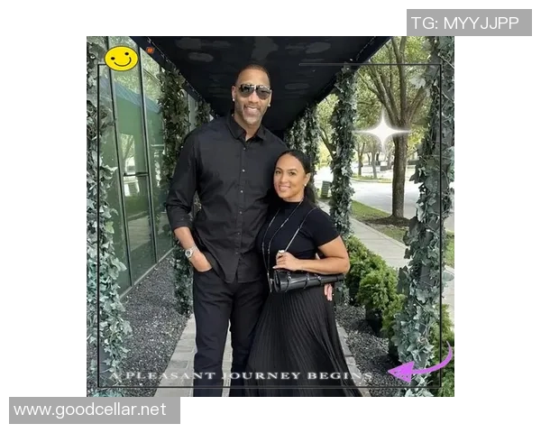 足球明星与爱犬的深厚情谊揭秘他们生活中的温馨瞬间与默契互动